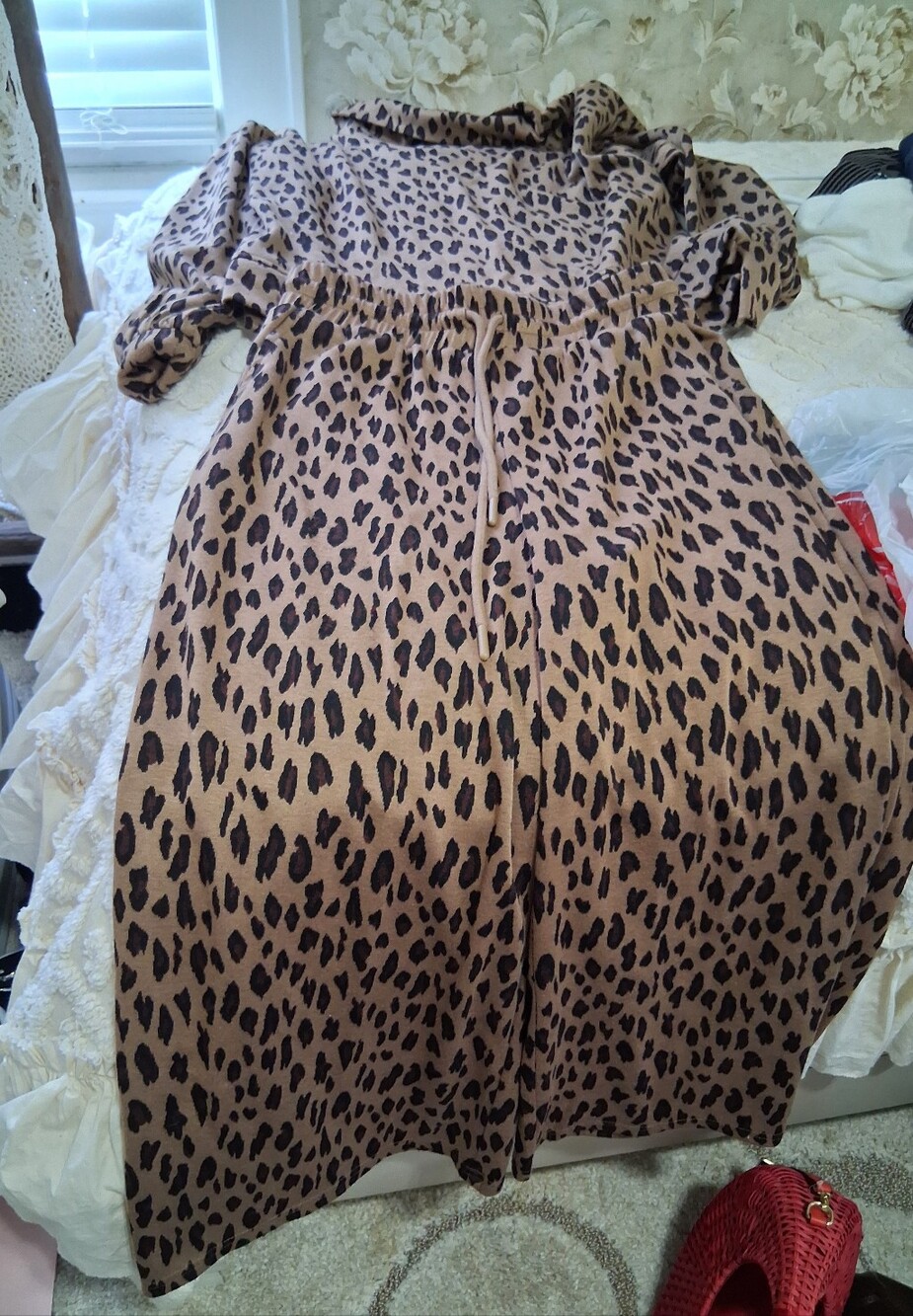 Zenana Outfitters Leopard-Print 2 Piece Lounge Wear Set.in Tan and Black.top Lg